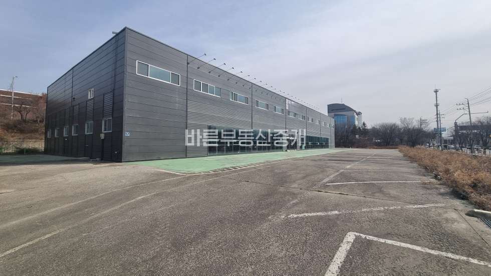 경기 용인기흥구 보정동 압도적 층고와 광활한 주차 공간, 보정동 최고의 물류·전시장 요충지 월세 매물번호 10496 사진 1