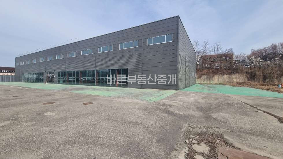 경기 용인기흥구 보정동 압도적 층고와 광활한 주차 공간, 보정동 최고의 물류·전시장 요충지 월세 매물번호 10496 사진 3