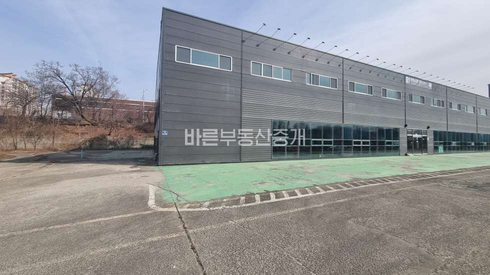 경기 용인기흥구 보정동 압도적 층고와 광활한 주차 공간, 보정동 최고의 물류·전시장 요충지 월세 매물번호 10496 사진 4