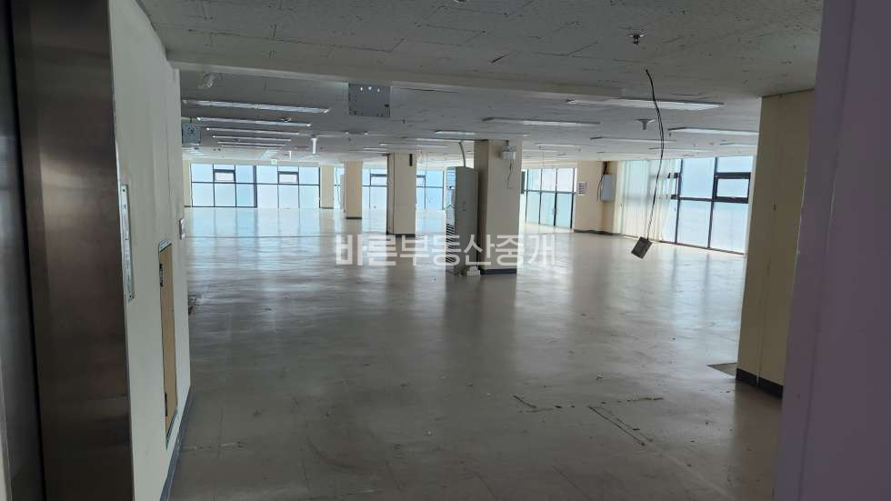 경기 용인기흥구 고매동 2동 화물엘베 대형창고 교통편리하고 주차여유 월세 매물번호 10754 사진 1