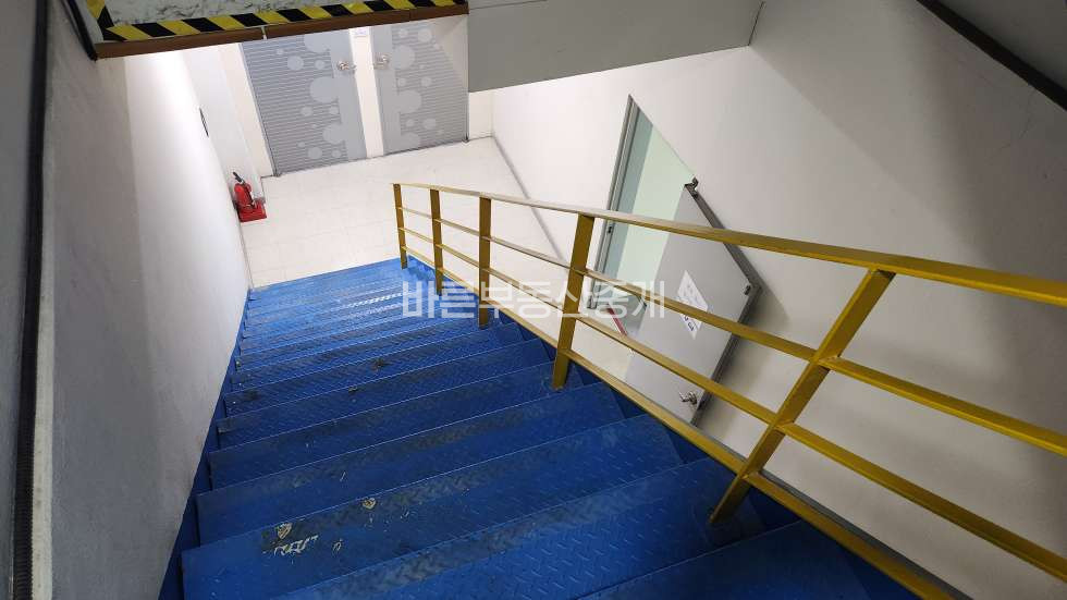 경기 용인기흥구 고매동 2동 화물엘베 대형창고 교통편리하고 주차여유 월세 매물번호 10754 사진 3