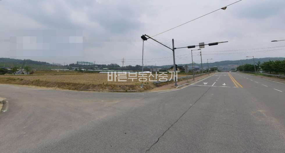 충북 진천군 광혜원면 회죽리 진천 선수촌 인근 토지 매매. 4차선 도로접함. 4필지 매매 매물번호 10793 사진 1