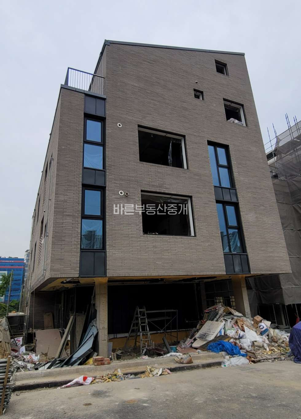 경기 성남수정구 복정동 159-1 8호선 남위례역 역세권 상가주택 1층 상가 월세 매물번호 10834 사진 1
