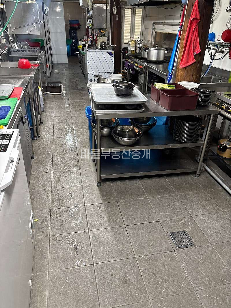 경기 화성만세구 향남읍 동오리 향남읍 82번 4차로 지방도 인접 단독 대형식당 권리양도 월세 매물번호 10836 사진 8